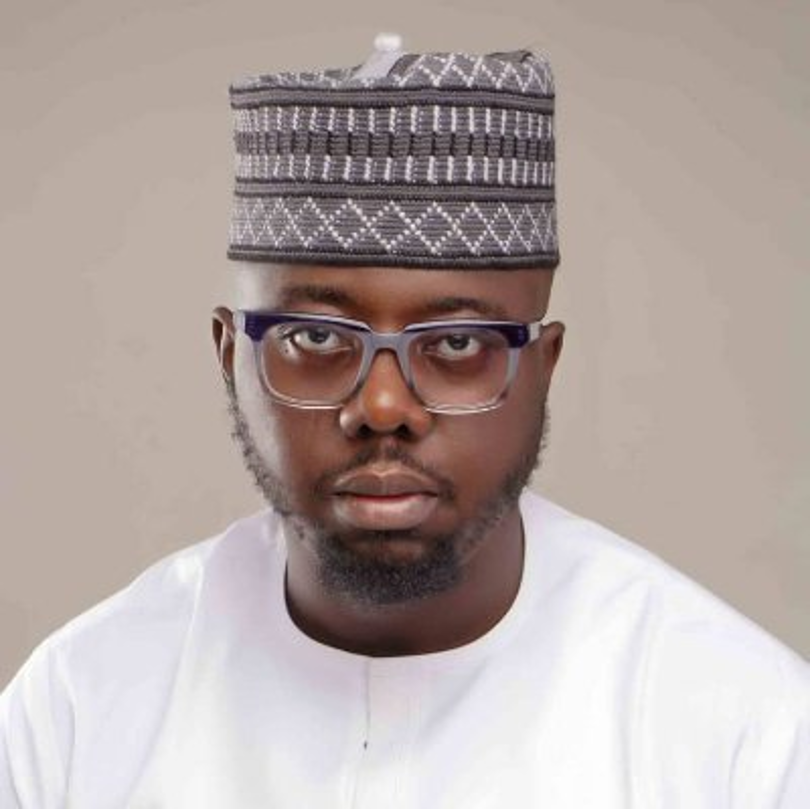 Portrait of Dr. Sarah Lee, Epidemiologist